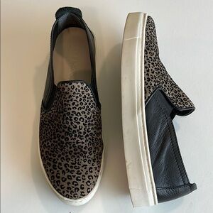 THE FLEXX - Leopard slip ons, 9, black leather‎ accents